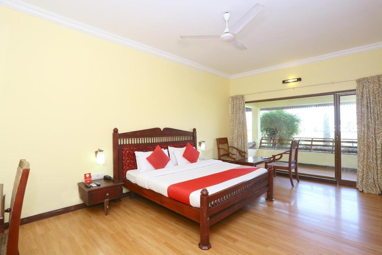 Oyo 26874 Manor Backwater Resort คุมาราคม ภายนอก รูปภาพ