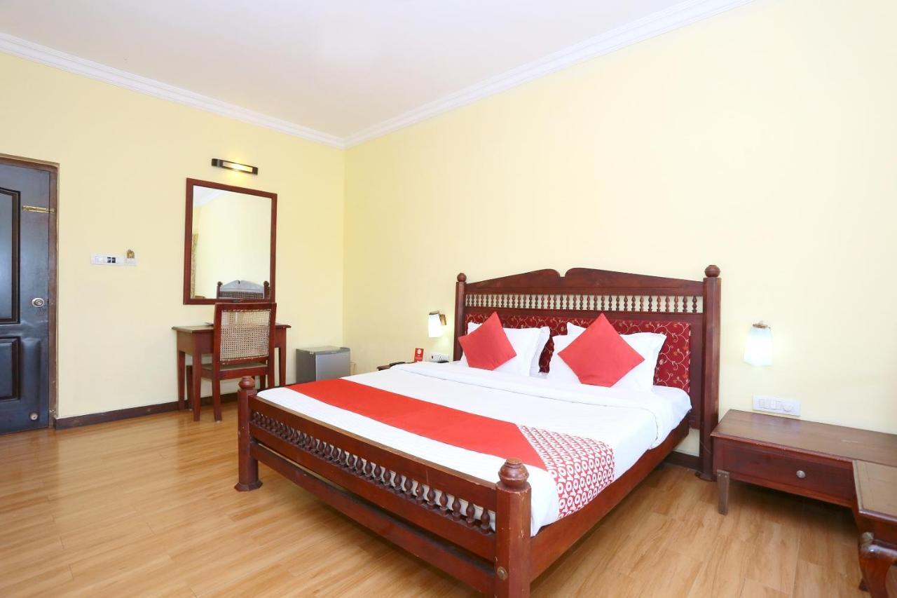 Oyo 26874 Manor Backwater Resort คุมาราคม ภายนอก รูปภาพ