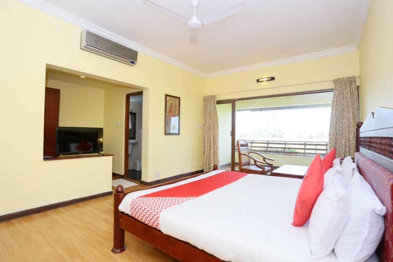 Oyo 26874 Manor Backwater Resort คุมาราคม ภายนอก รูปภาพ