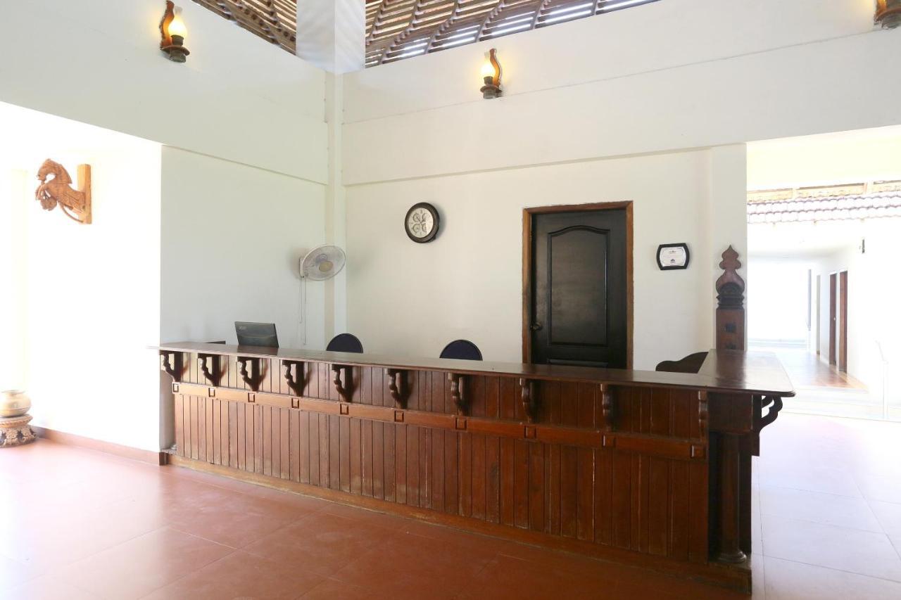 Oyo 26874 Manor Backwater Resort คุมาราคม ภายนอก รูปภาพ