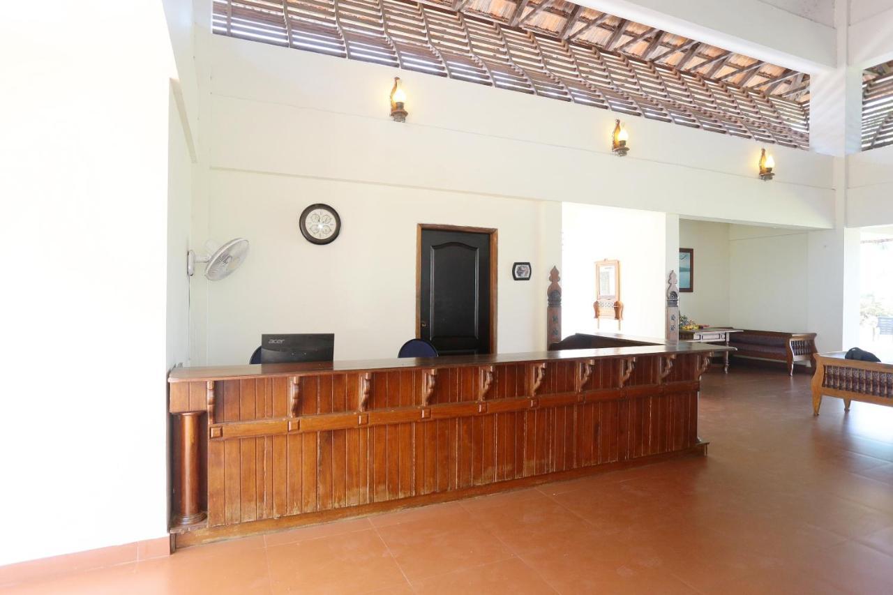 Oyo 26874 Manor Backwater Resort คุมาราคม ภายนอก รูปภาพ